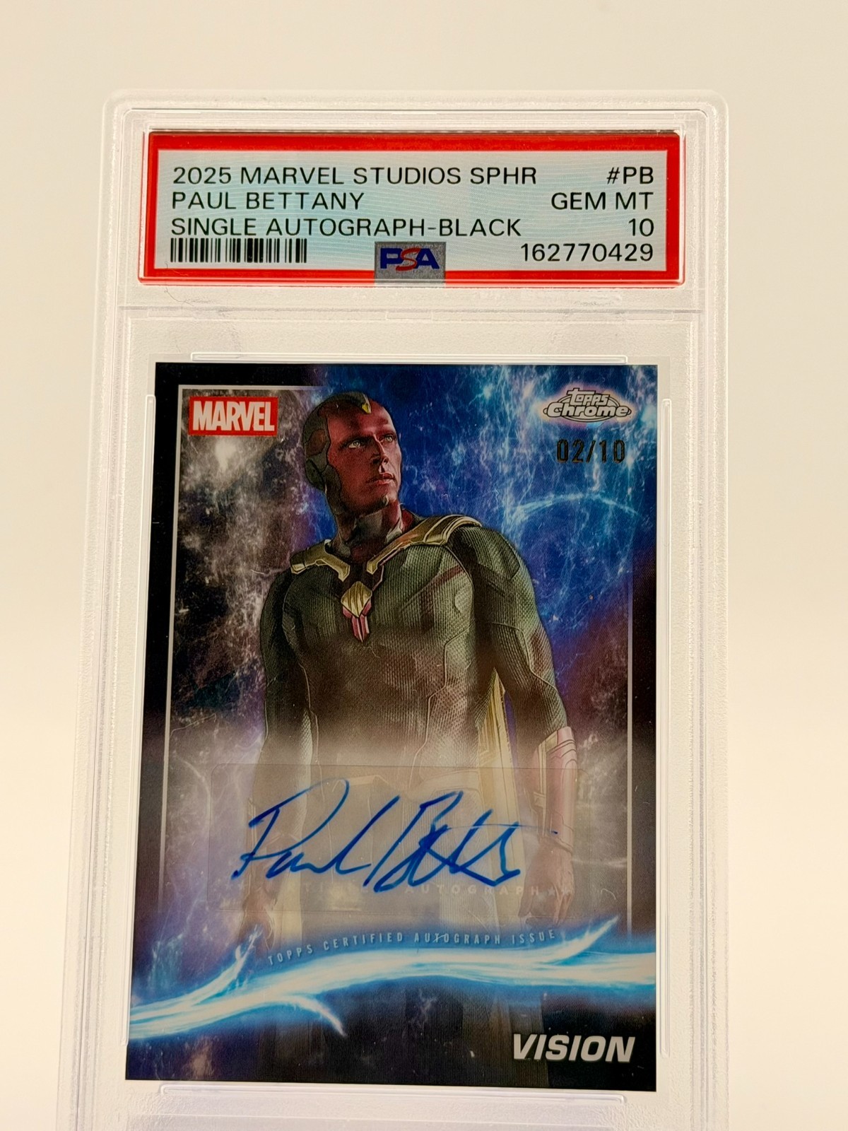 2025 Topps Marvel Studios Sapphire Paul Bettany Vision Auto Black /10 PSA 10 2025 Topps Marvel Studios Sapphire Paul Bettany Vision Auto Black /10 PSA 10