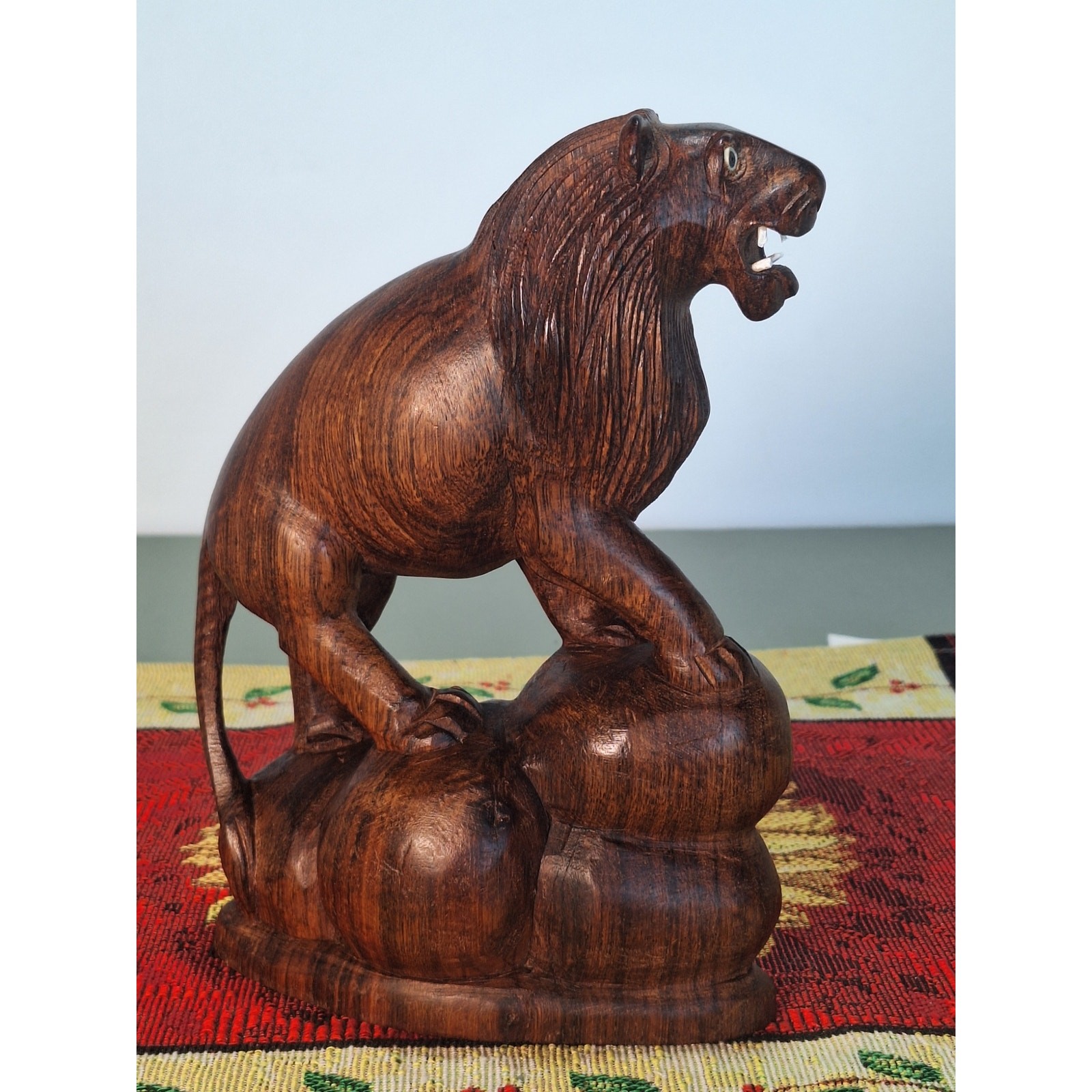 Vintage Hand Carved Indian Hardwood Lion Figurine Sculpture 8” Folk Art Vintage Hand Carved Indian Hardwood Lion Figurine Sculpture 8” Folk Art