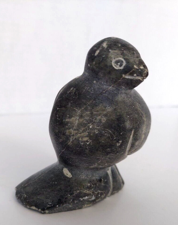 Vintage Intuit Eskimo carved Soapstone Bird Signed Josie Papialuk Papialook 1975