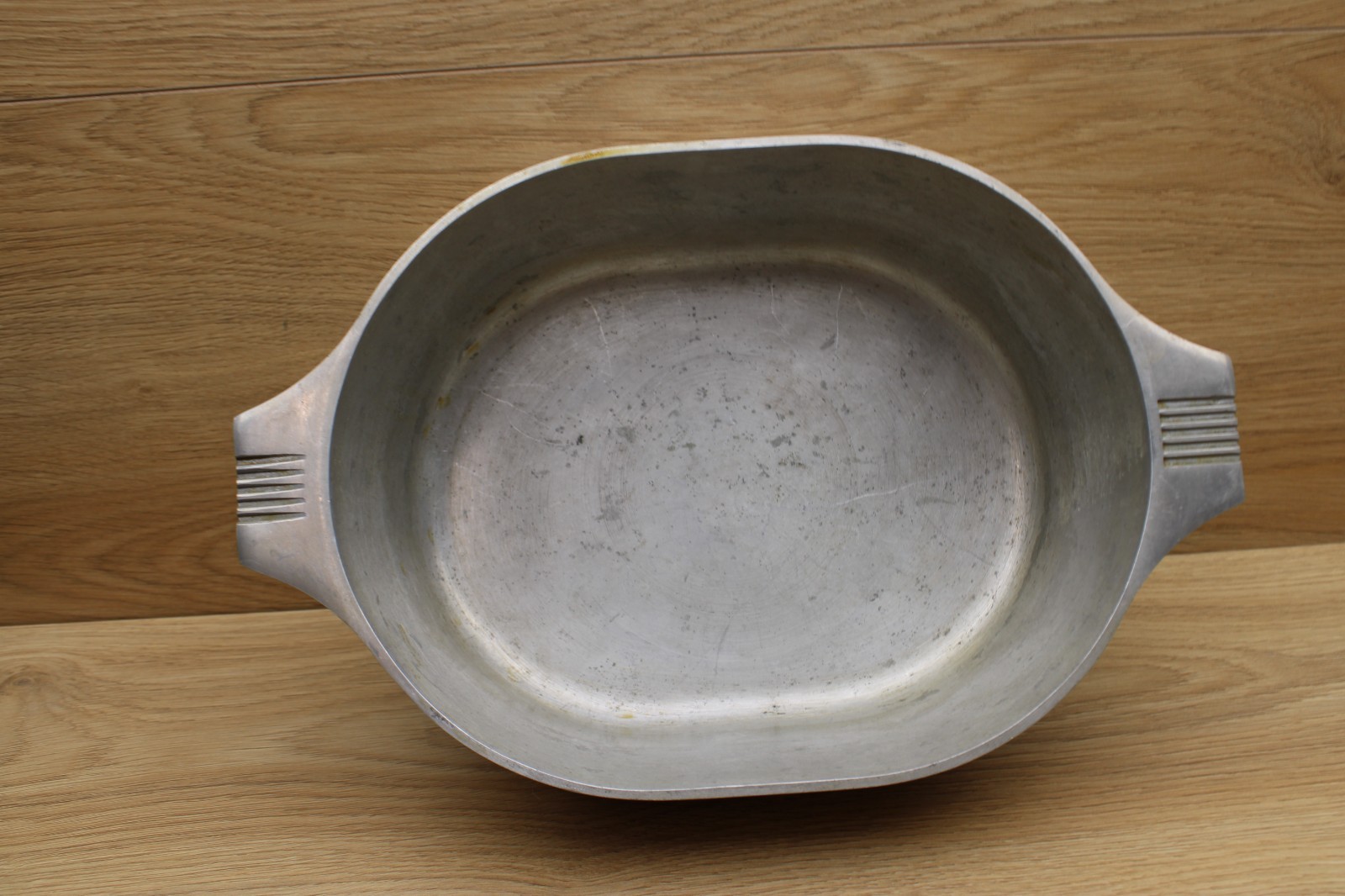 Vintage Magnalite 4.5 QT Cast Aluminum Oval Roaster Pan USA 12.5 Vintage Magnalite 4.5 QT Cast Aluminum Oval Roaster Pan USA 12.5