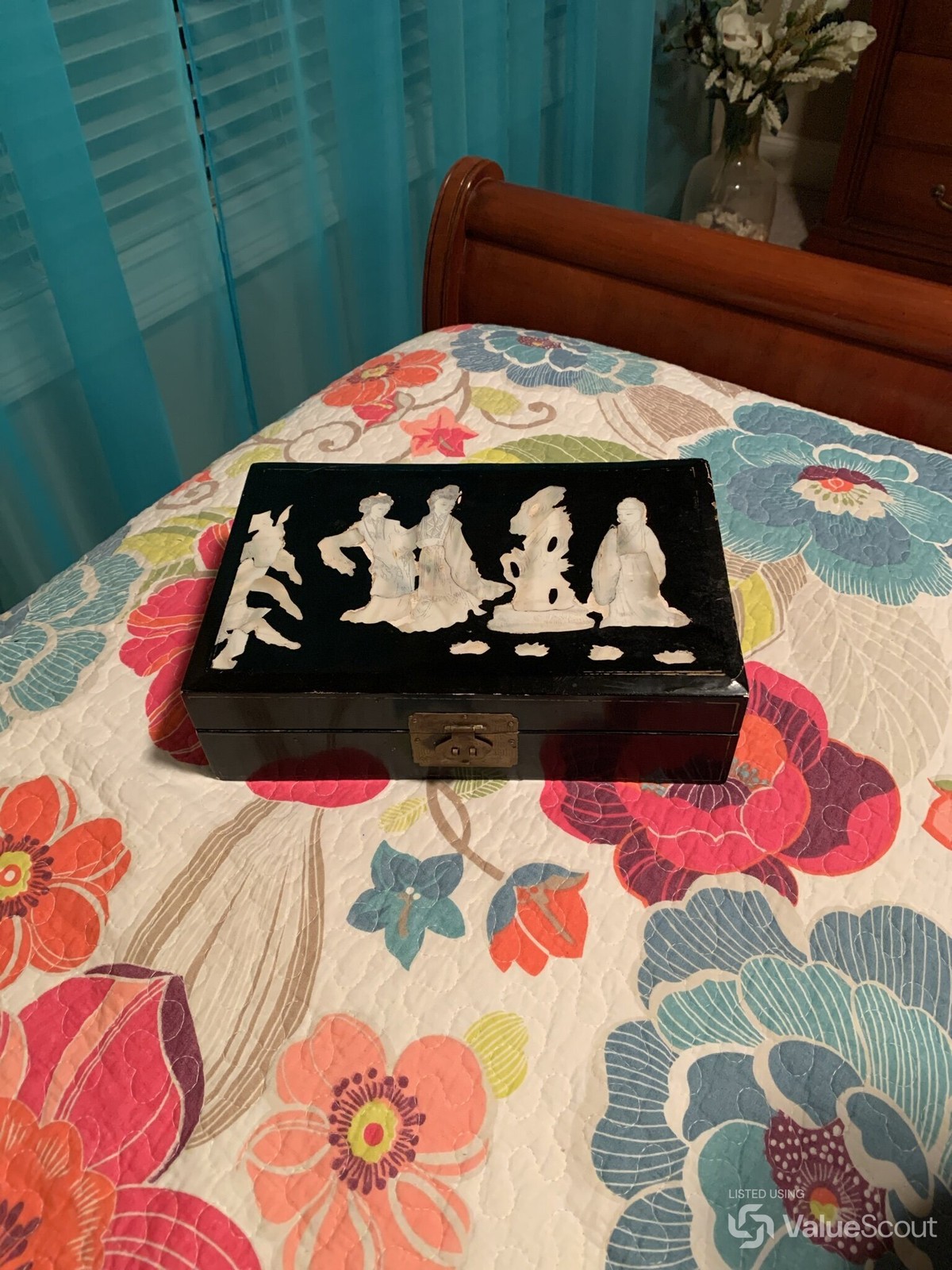 Black Lacquer Jewelry Box with Mother-of-Pearl Inlay and Handle
