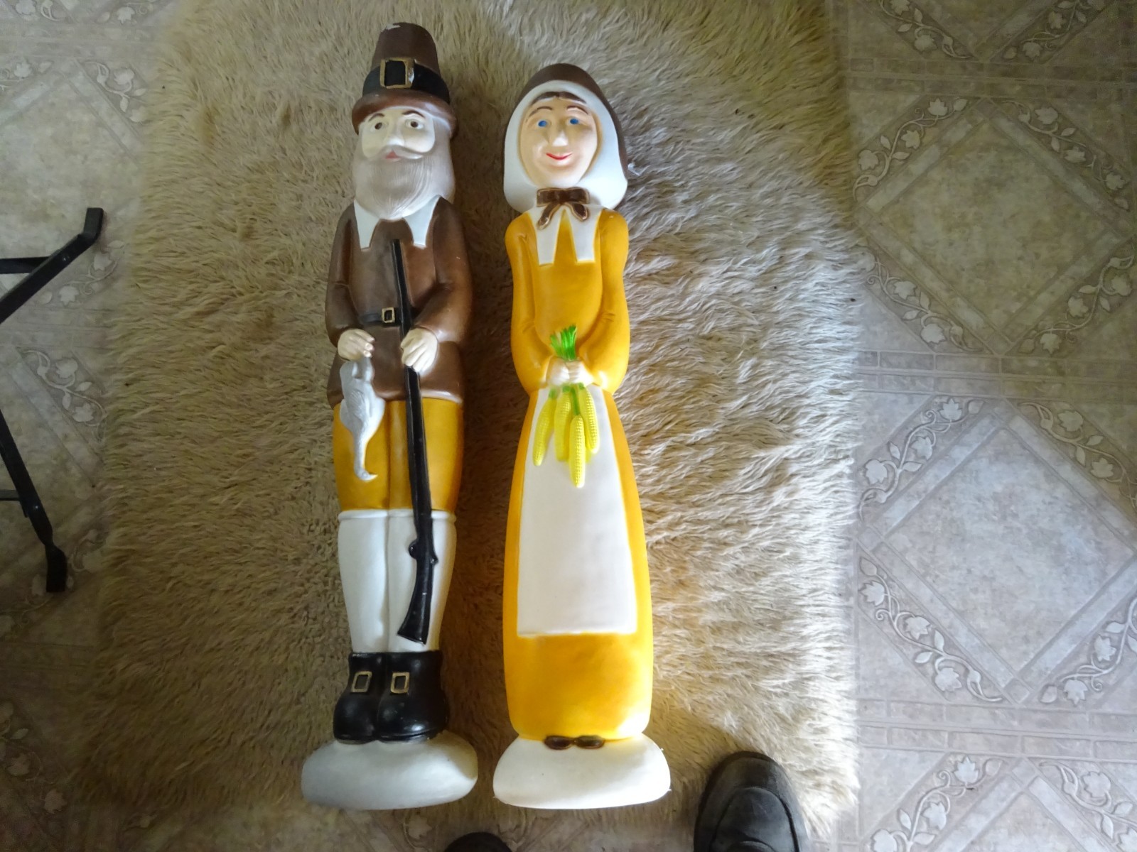 Vintage Don Featherstone Pilgrims Thanksgiving  Blow Mold Lot of 2 w/Lights 35\