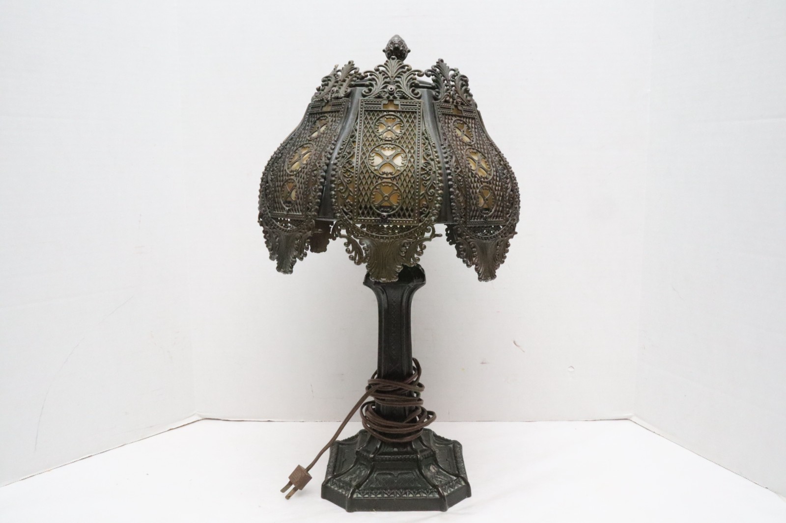 L&L Loevsky WMC Hollywood Regency Table Lamp Victorian Gothic Revival Slag Glass