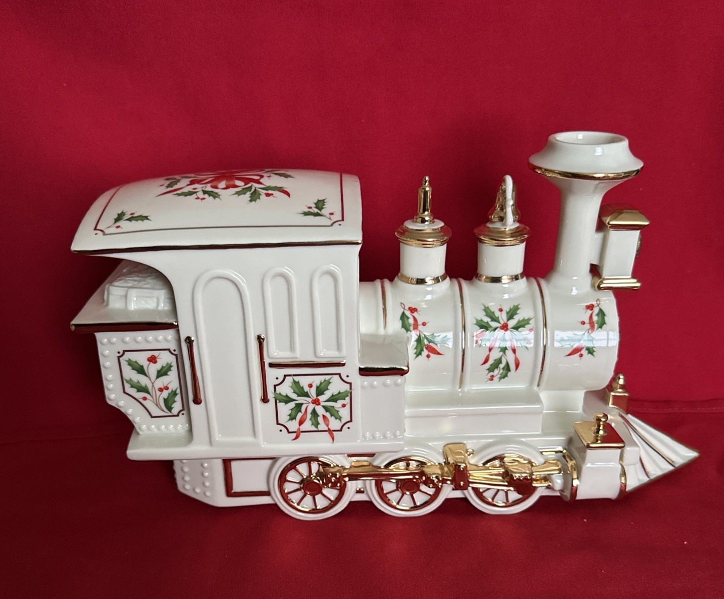 Lenox Christmas Holiday Junction Train Locomotive Engine 11.5in White Gold