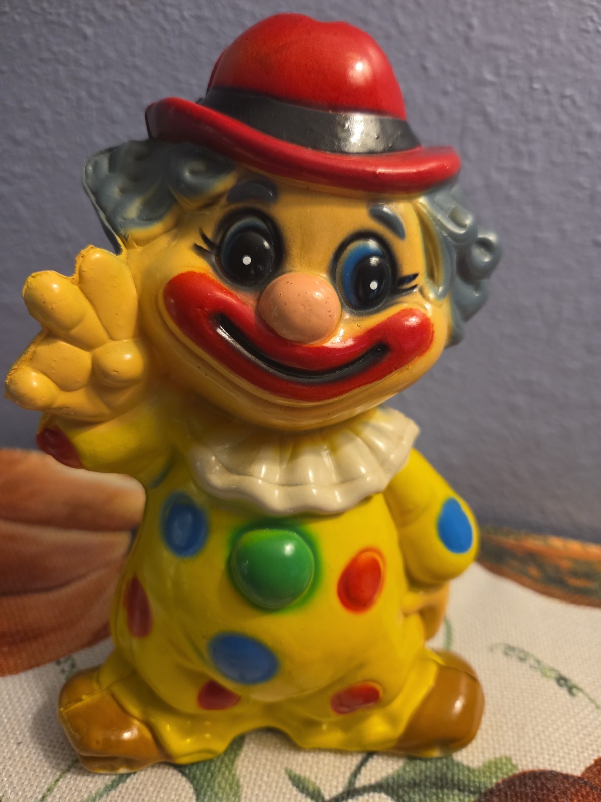 VINTAGE 1970's CLOWN BANK POLKA DOT OUTFIT,Giving PEACE SIGN, VINTAGE 1970's CLOWN BANK POLKA DOT OUTFIT,Giving PEACE SIGN,