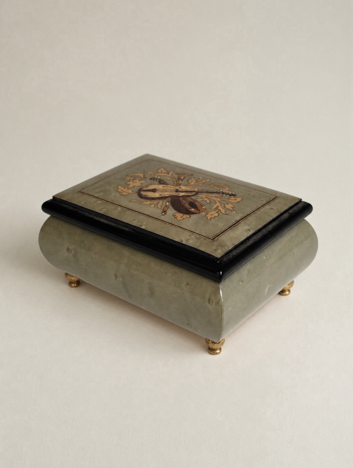 Vintage Italian Musical Jewelry Box – Torna a Surriento, Instrument Motif Vintage Italian Musical Jewelry Box – Torna a Surriento, Instrument Motif
