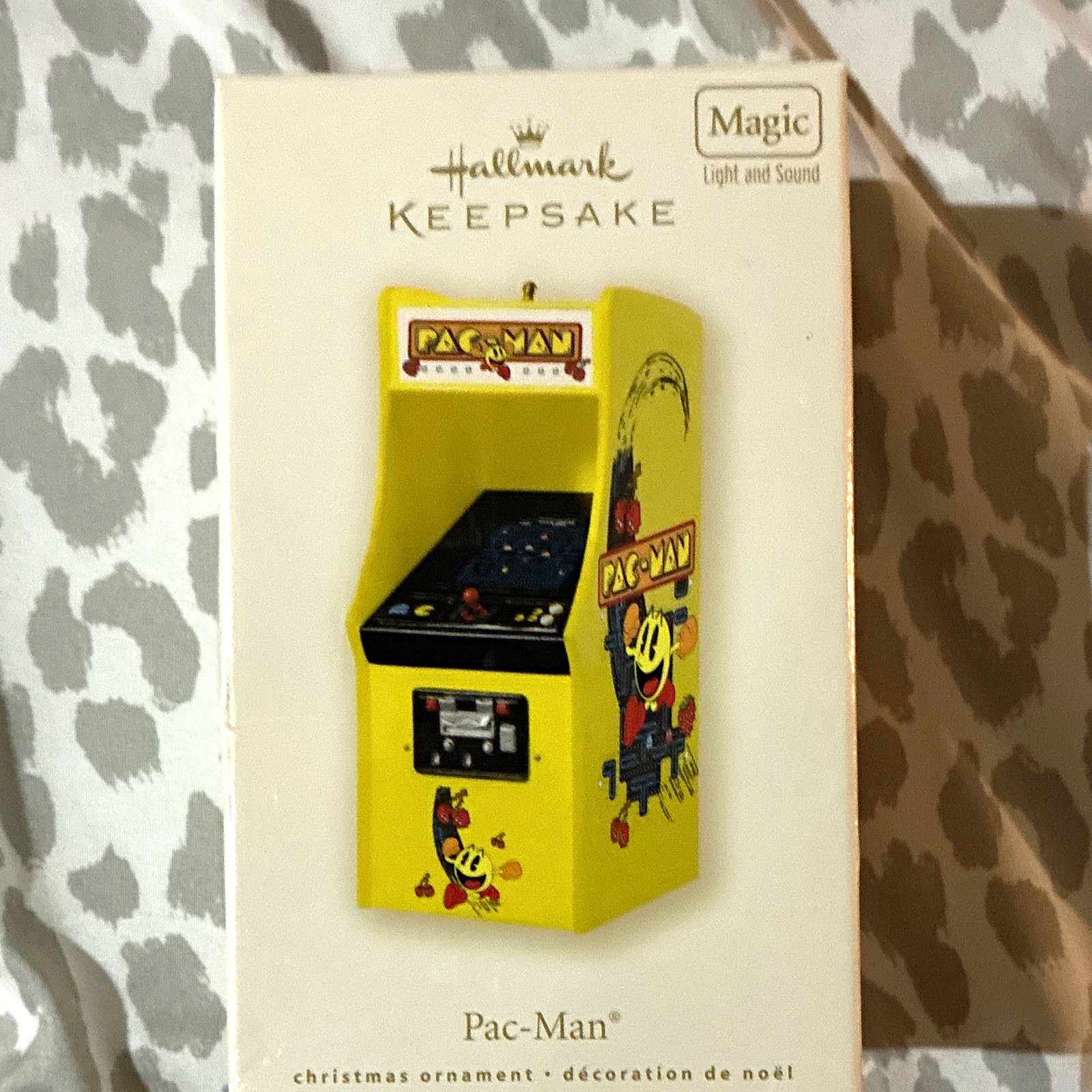 Hallmark Keepsake Magic Pac-Man Light & Sound Christmas Ornament