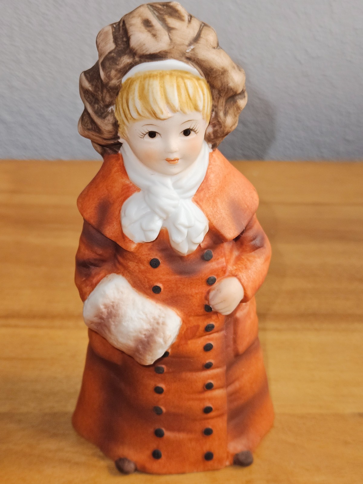 Vintage Rare Lefton KW 3119 Girl/ Lady Figurine Rust Coat Japan 5.5\