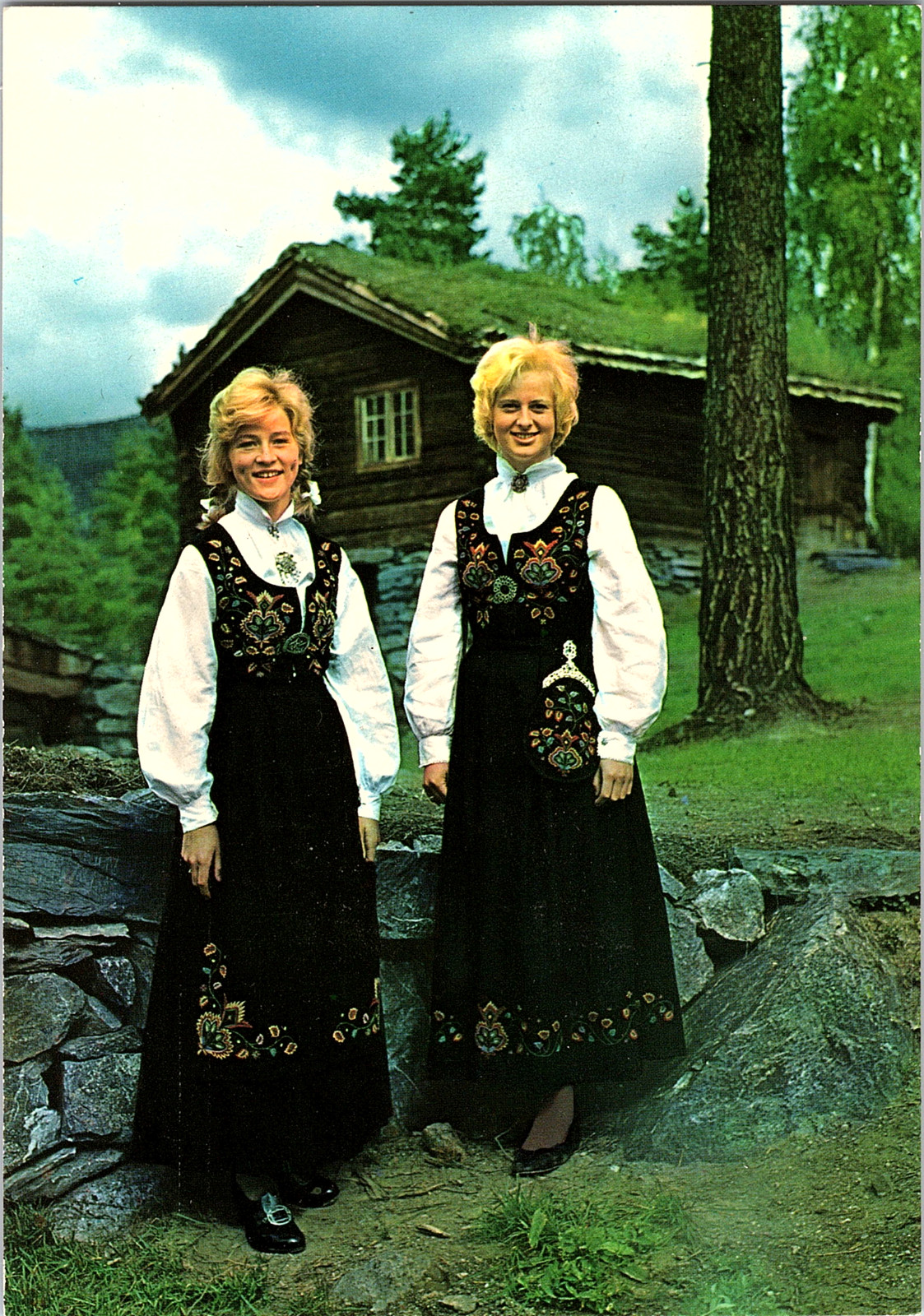 Postcard. Valdres Folk Museum. Local Costumes from the district. Norway