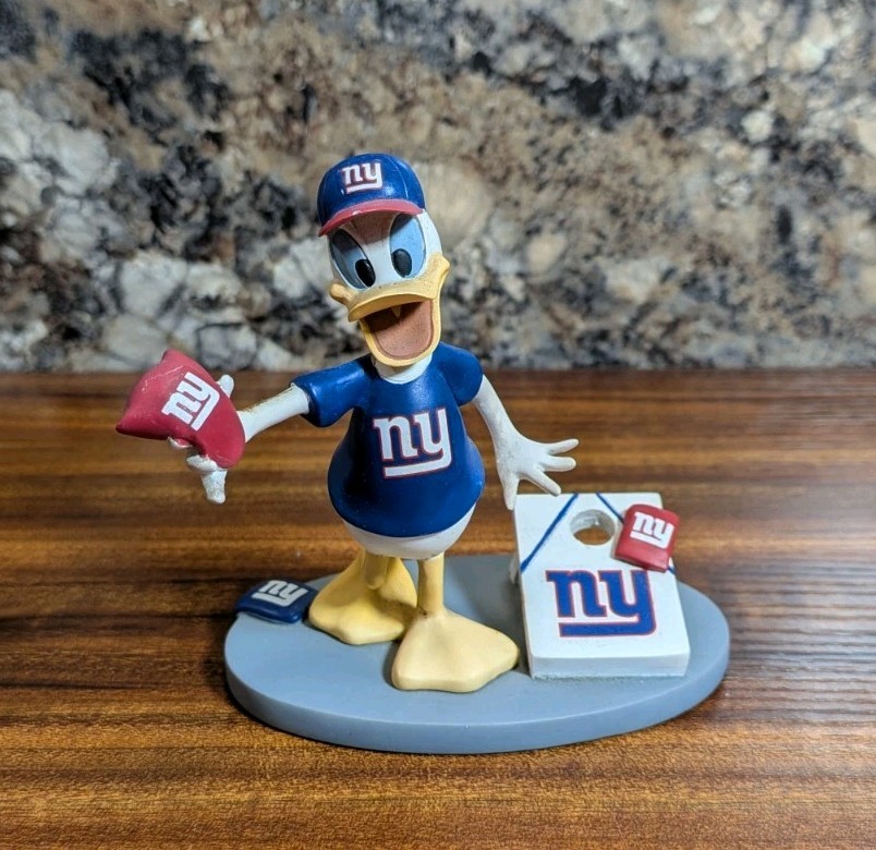 2014 Hamilton Disney NFL Tailgate Like a Champ Donald Duck NY Giants Figure