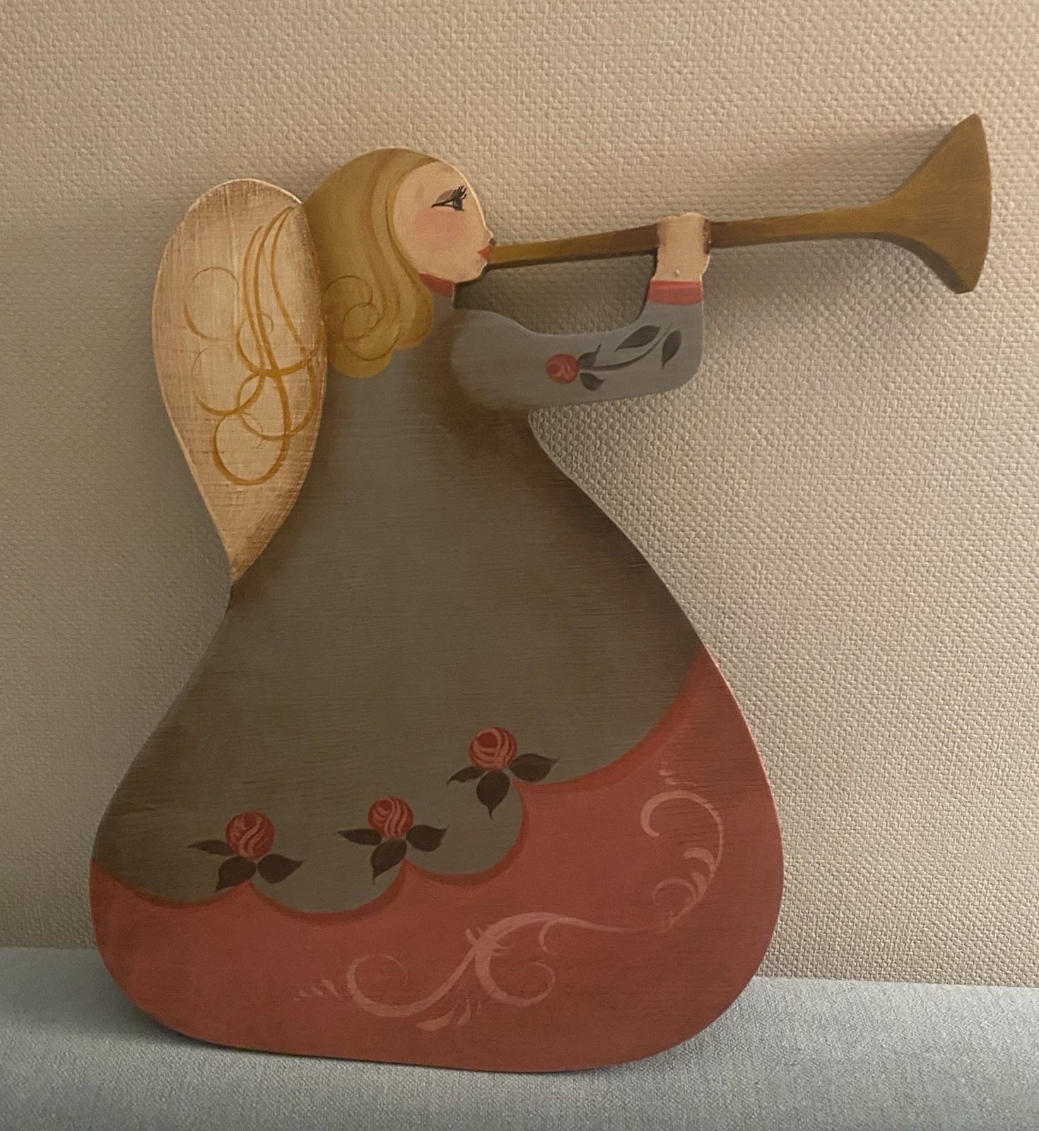 Vintage 1985 T. Lipman Hand Painted Wooden Angel Plaque Trumpet Folk Art 11.5
