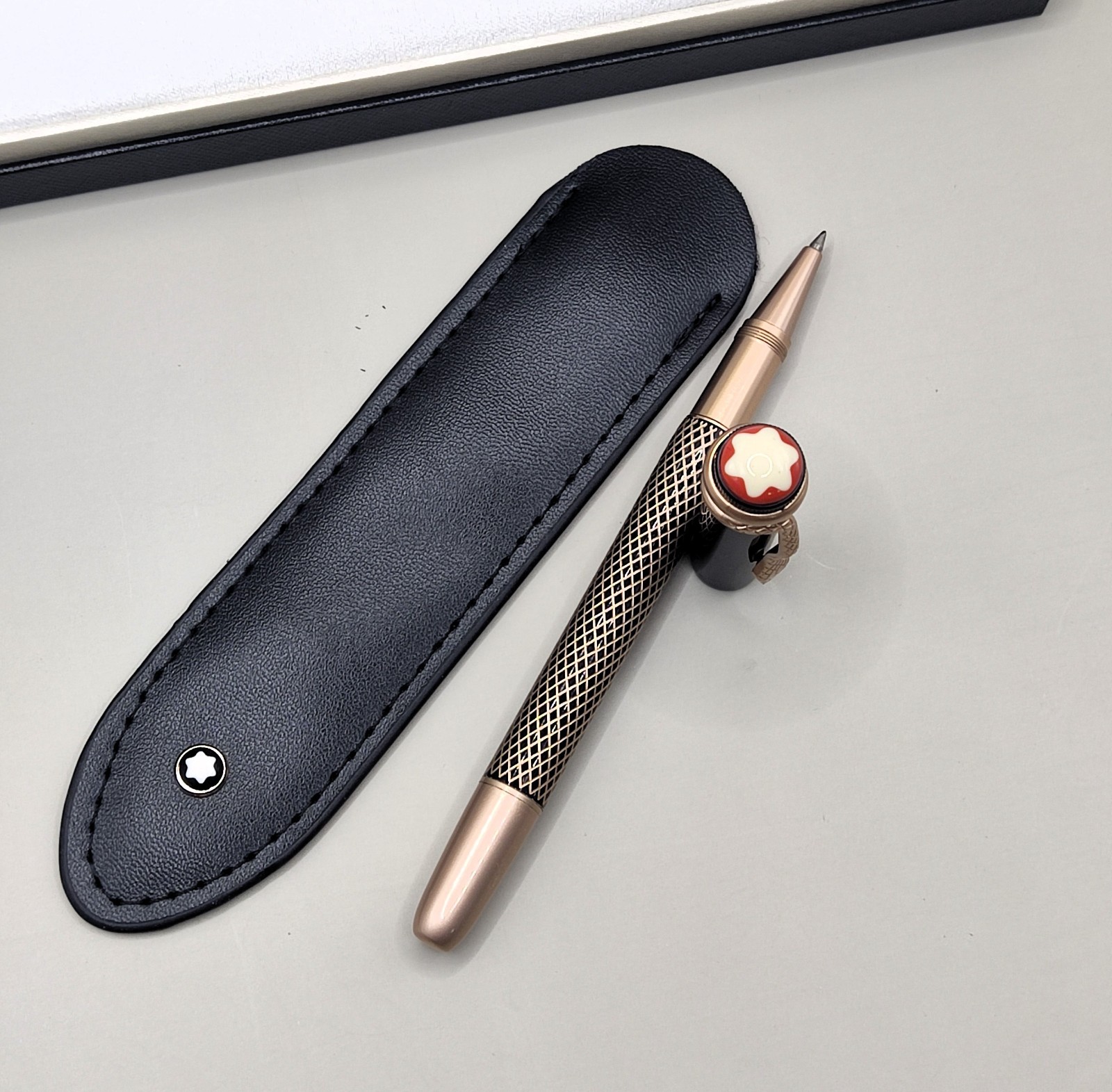 COMBO* Montblanc Heritage Rough et Noir Rollerball Pen With Box and Pouch