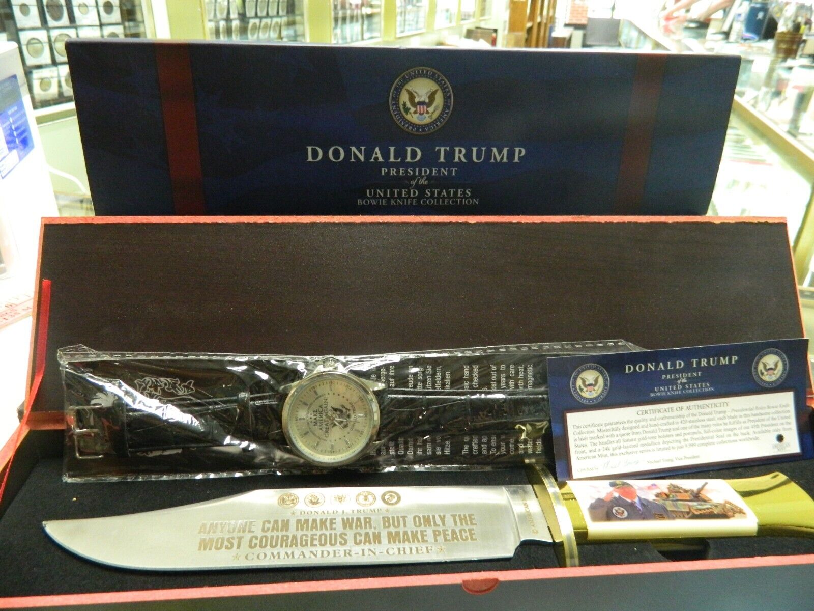 PRESIDENT DONALD TRUMP PEACE MAKER STAINLESS STEEL BOWIE KNIFE AMERICAN MINT