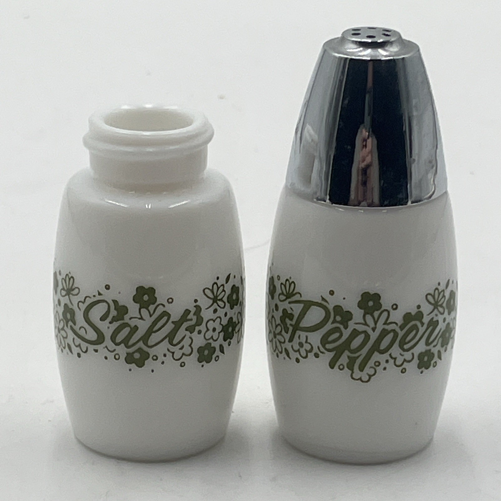 Vintage Gemco Westinghouse Green Crazy Daisy Salt Pepper Shakers - Pyrex Corelle