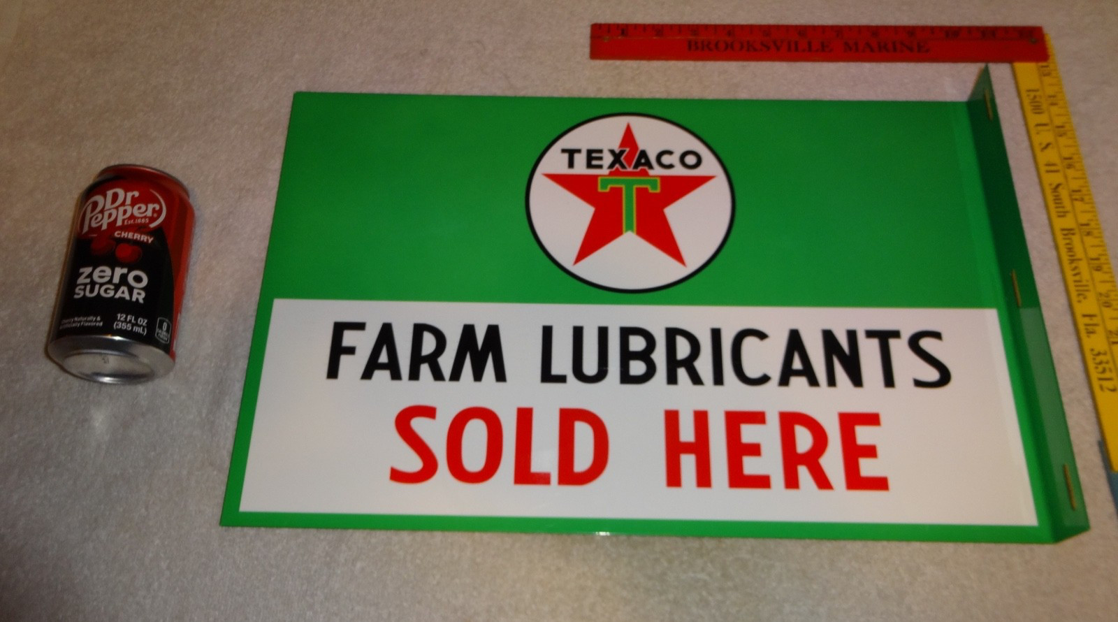 VINTAGE TEXACO FARM LUBRICANTS SOLD HERE TRACTOR METAL GASOLINE OIL FLANGE SIGN