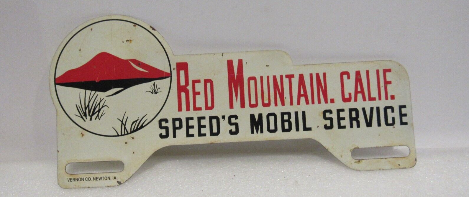 Vintage Red Mountain California Speeds Mobile Service Metal License Plate Topper