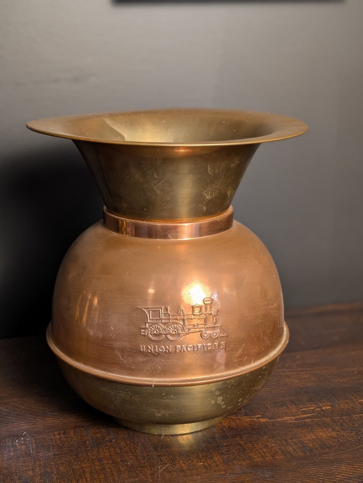 Vintage Union Pacific Railroad Copper & Brass Spittoon Cuspidor 10” Tall