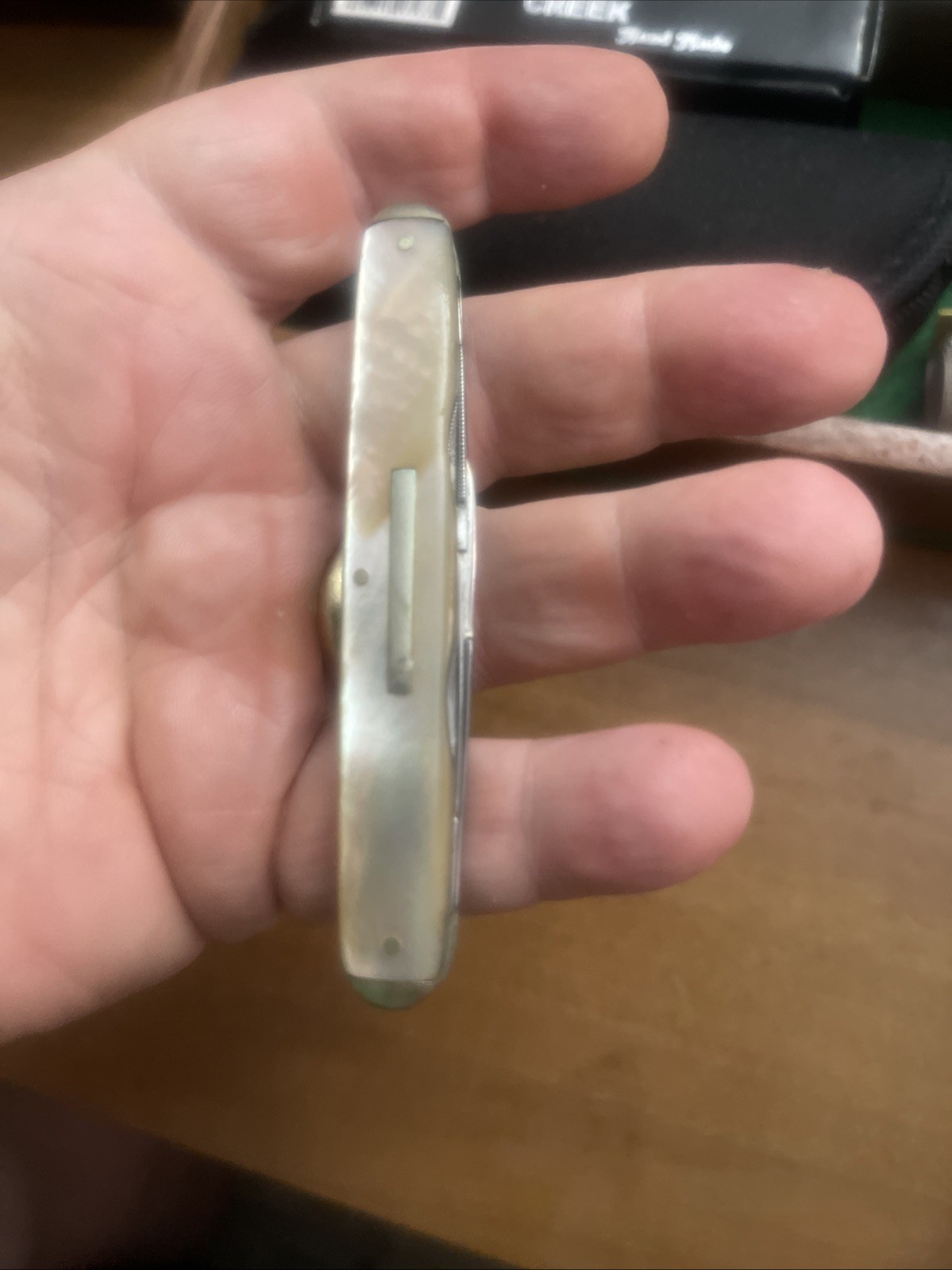 Very Scarce Empire Winste Pearl Four Bladed   A lot Of Stored Vasoline Damage As