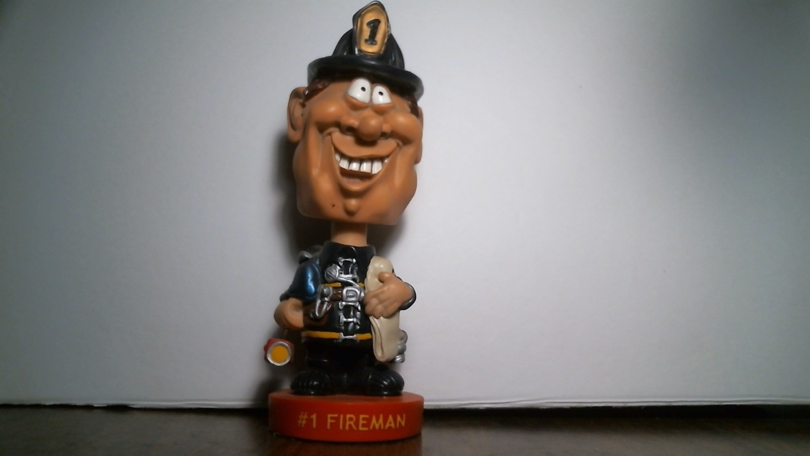 FIREMAN BOBBLE HEAD - NEW - RARE