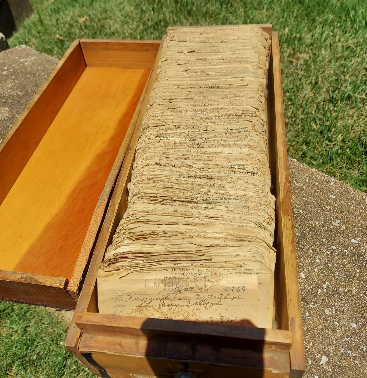 Lot Hundreds Antique 1940\'s Paper Prescriptions Pharmacy Medical RX Handmade Box