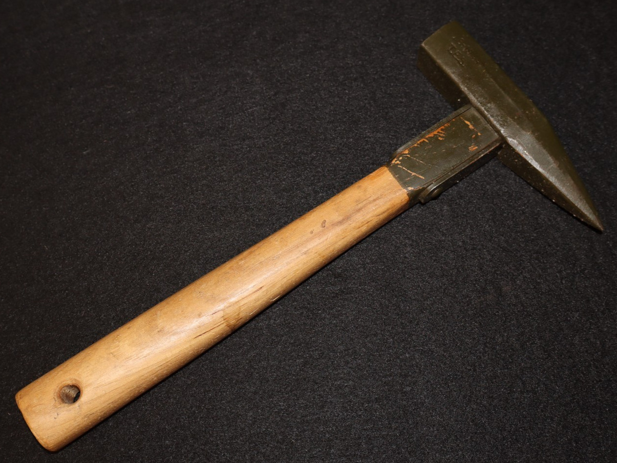 WWII US Army Mountain Troops Pitton Hammer 'TES 1944' 10th Mountain / FSSF, Mint