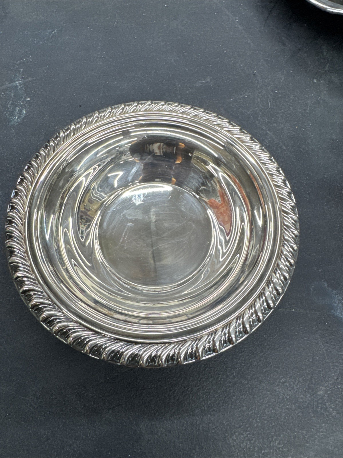 VINTAGE ROGERS SILVER SERVING BOWL WITH ROPE TRIM AROUND EDGE 6.5 inch