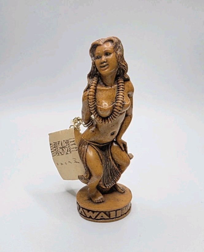 Vintage Hawaiian hula Dancer Figurine Coco Joe\'s Hapa Wood HW74