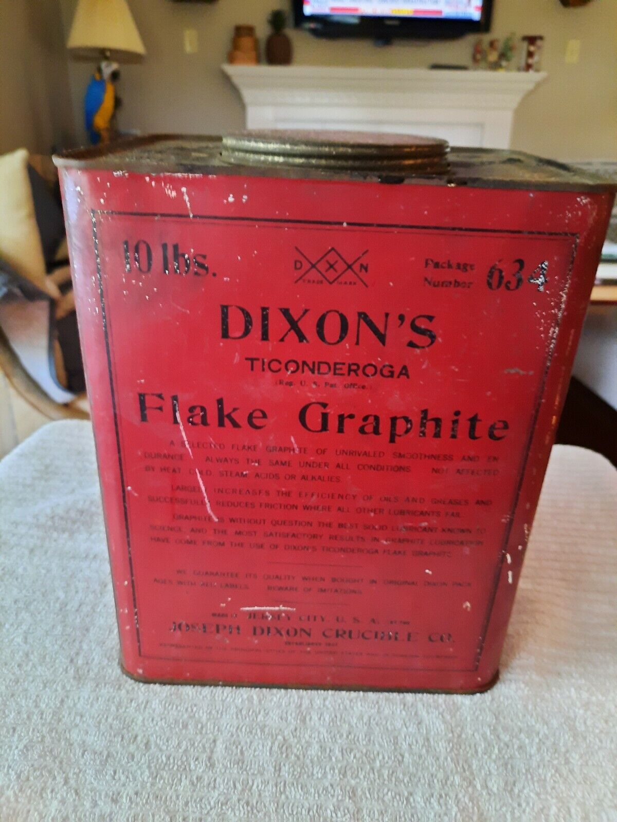 late 19th century advertising tin DIXON\'S FLAKE GRAPHITE 10 lbs. Original Lid 