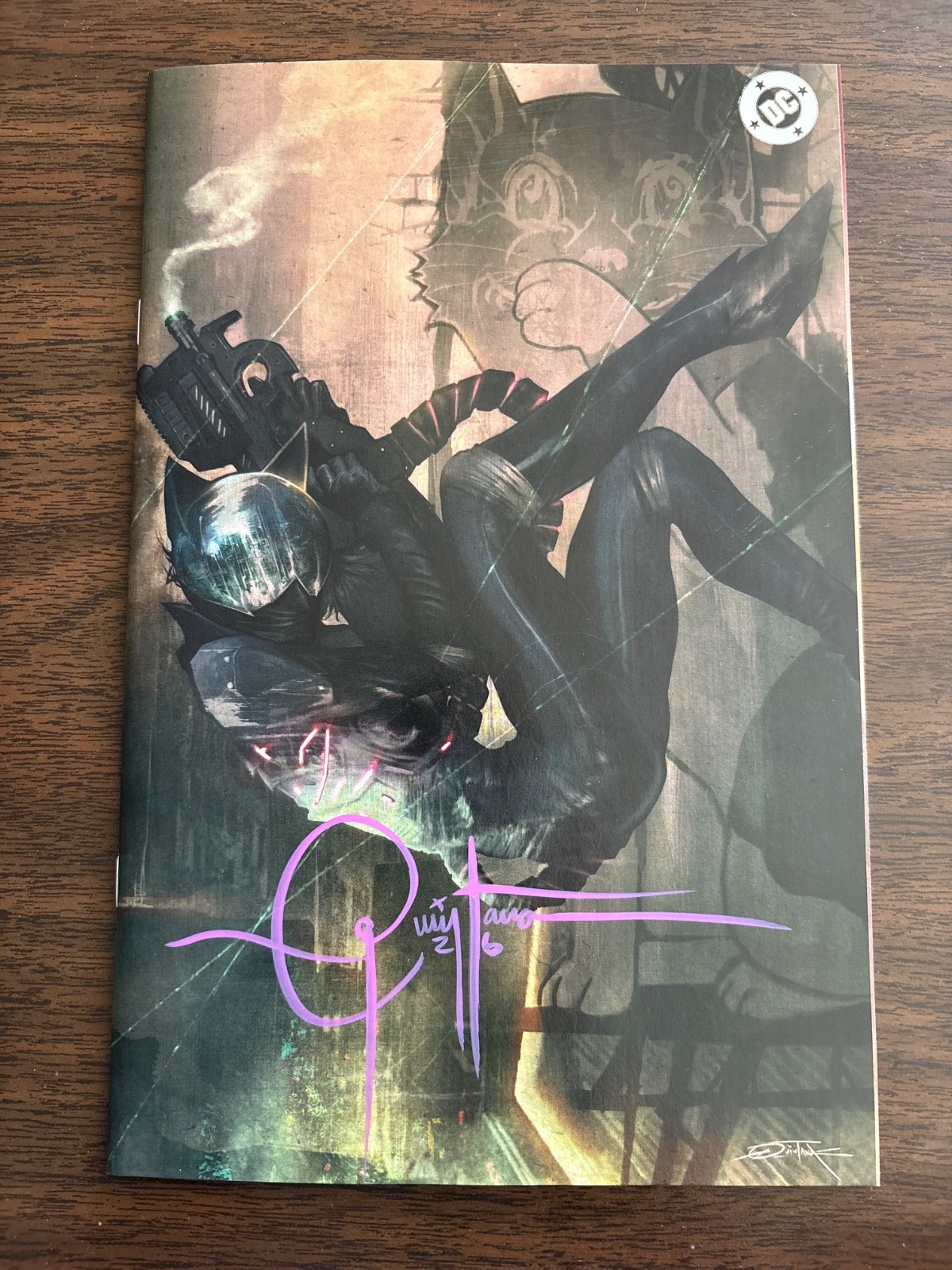 Absolute Catwoman 1 Signed by Dan Quintana Virgin Variant