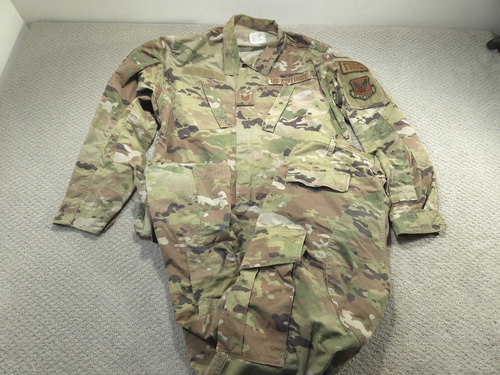 USAF OCP Uniform Set Mens Medium Regular Coat Pants SSgt TMO Patches Camo