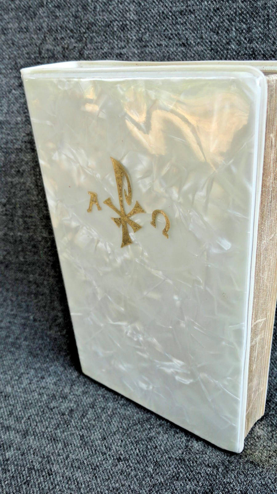 Vintage Key of Heaven Bridal Pearl Hardcover 1970 Catholic Wedding Prayer Book Vintage Key of Heaven Bridal Pearl Hardcover 1970 Catholic Wedding Prayer Book