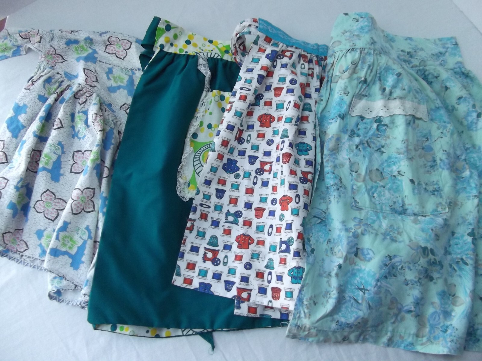 vtg 60s lot 5 half apron pocket floral sewing thread lace farm house green blue