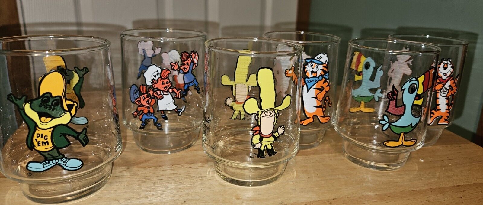 Vintage KELLOGGS 1977 Collector\'s Series Complete Set (6) Drinking Glasses