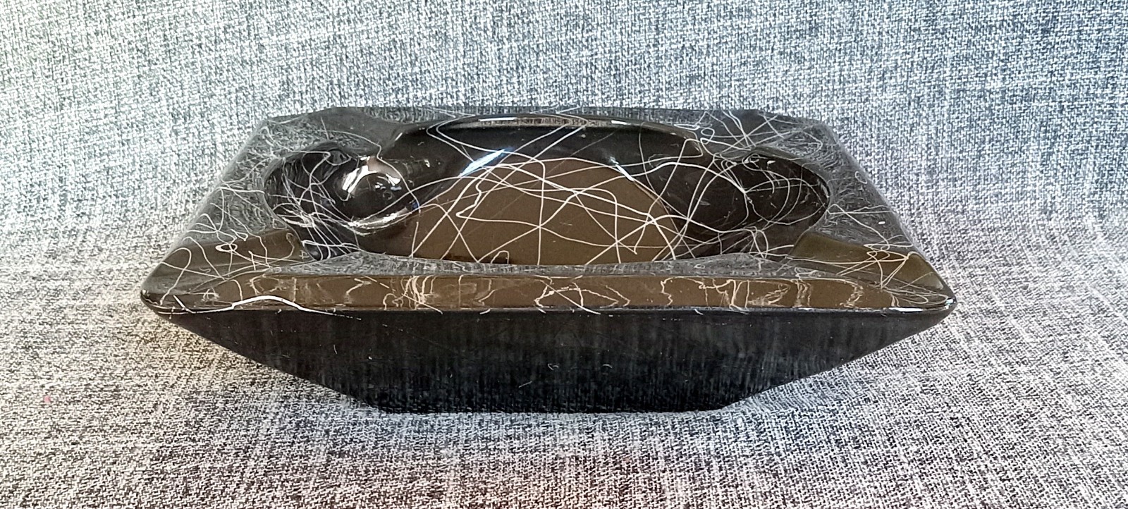 Vtg Mid Century Atomic String Black White Cased Glass Ashtray Spaghetti Drizzle