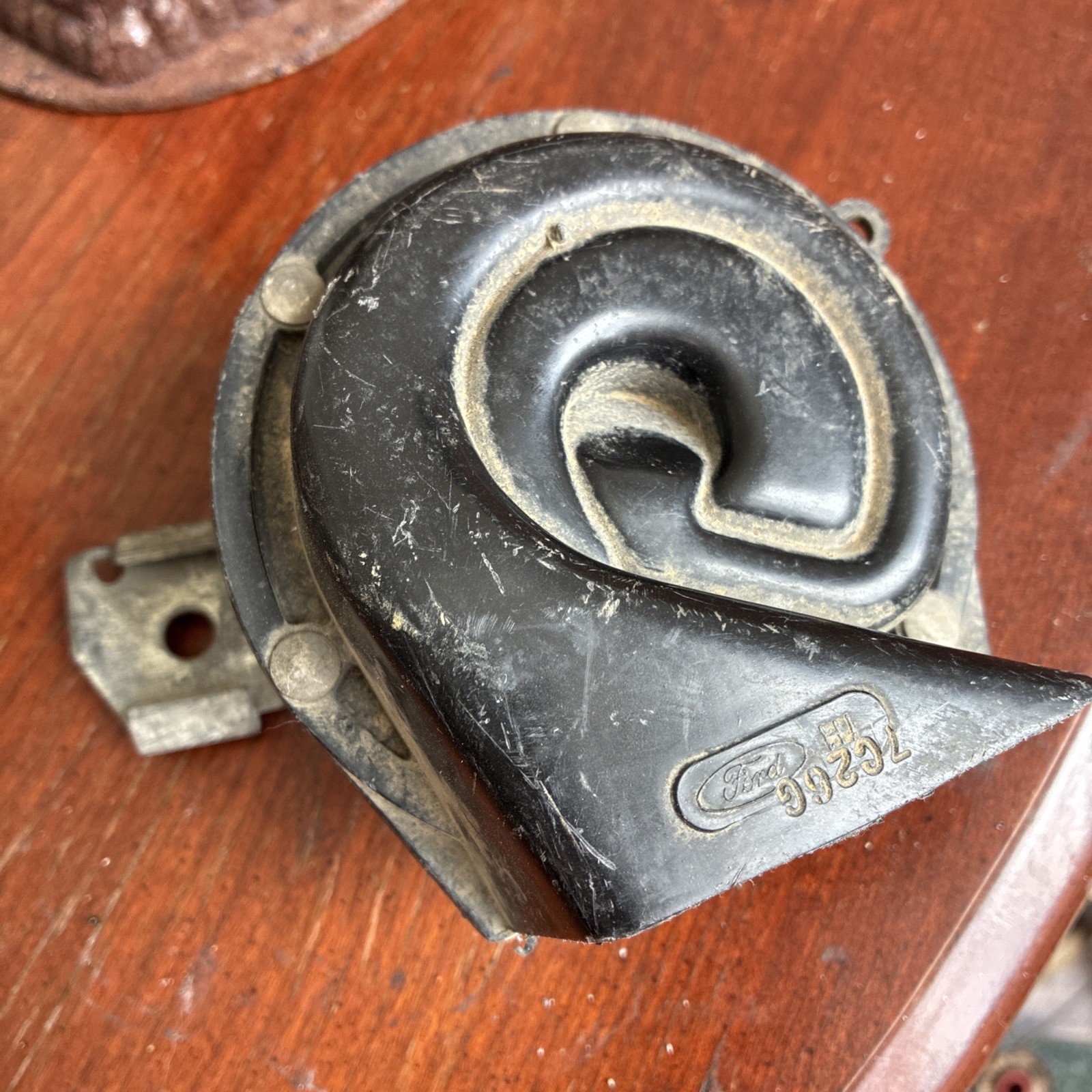 Vintage HI Note Electric Car Horn 12V Snail OEM Classic Ford W/Mount WORKS