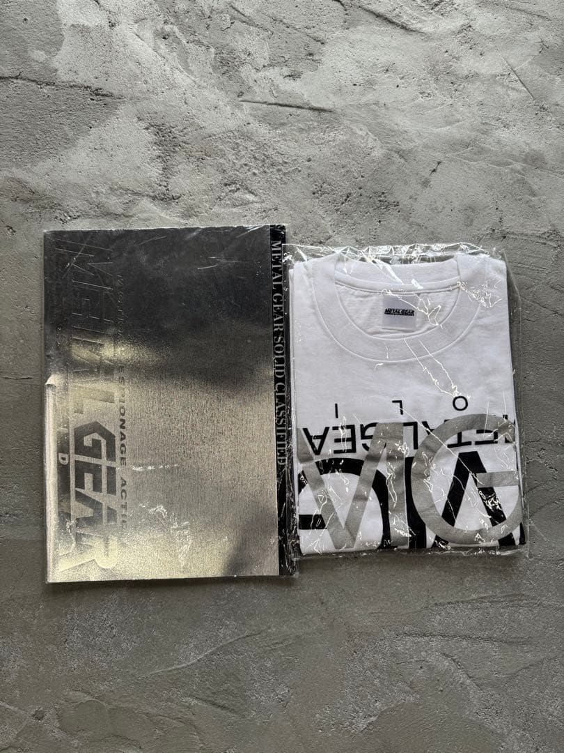 Metal Gear Solid Premium Package Booklet T-Shirt Set Collectible 13+
