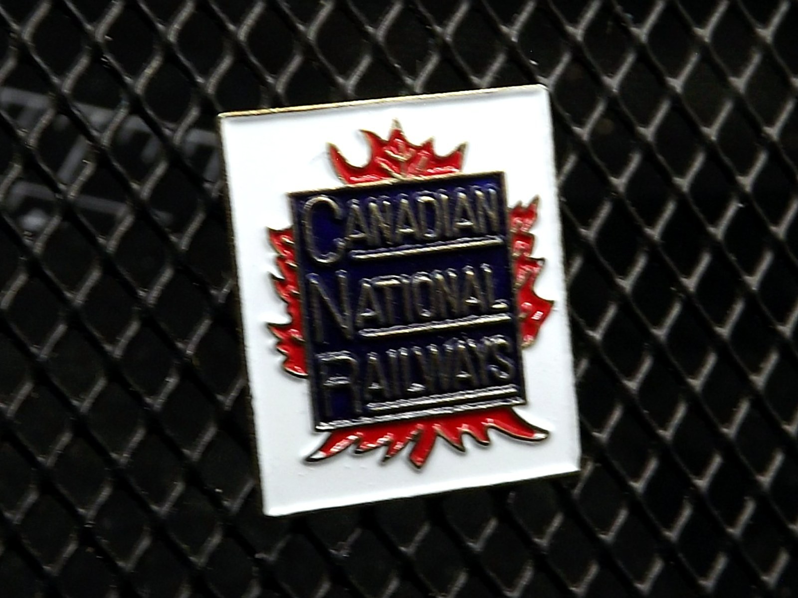 Canadian National Railways Maple Leaf Lapel Hat Pin CN Railway Enamel Canada New