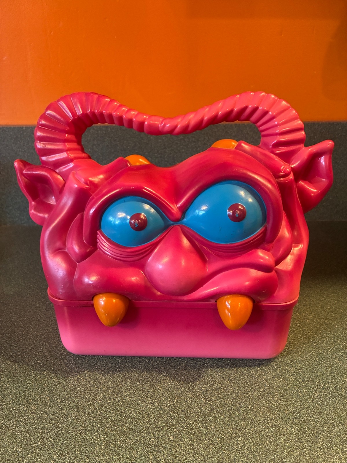 VINTAGE - 1992 My Pet Monster Creature Features Screaming Lunch Box VINTAGE - 1992 My Pet Monster Creature Features Screaming Lunch Box