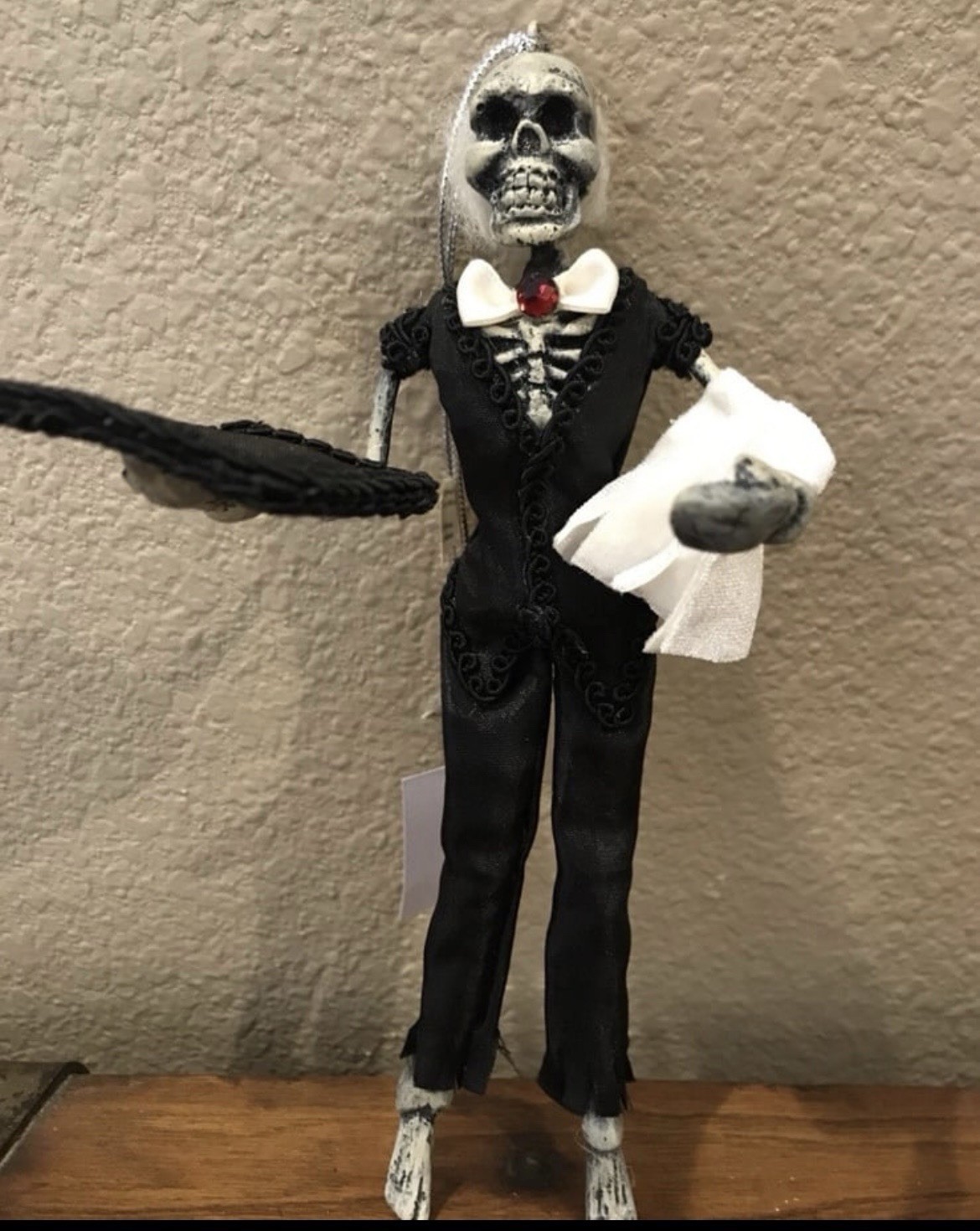 New Vintage Katherine’s Collection Dead & Breakfast Skeleton Waiter Ornament New Vintage Katherine’s Collection Dead & Breakfast Skeleton Waiter Ornament