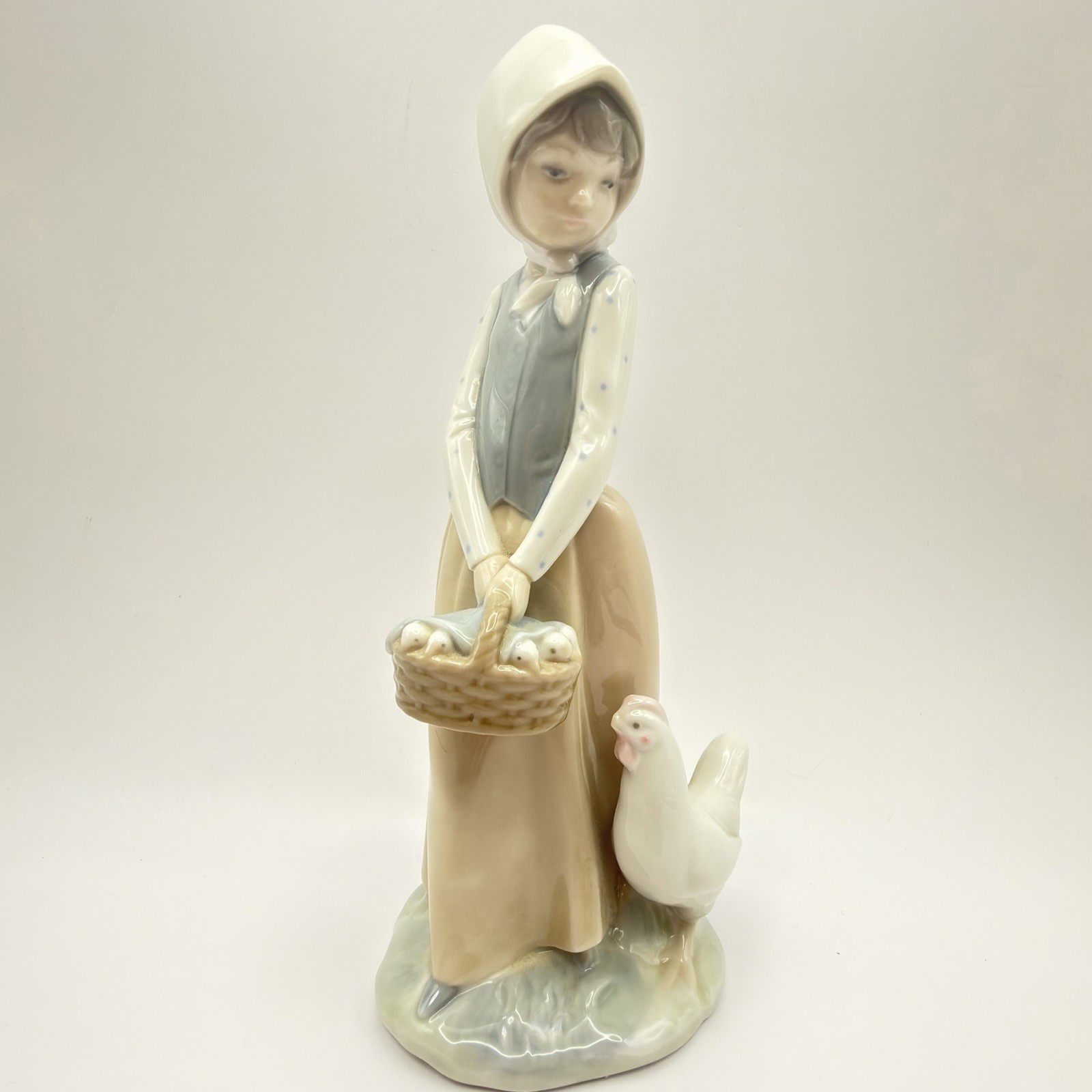 Vintage Lladro Zaphir Girl w/Hen & Basket of Chics Porcelain Figurine Spain Rare