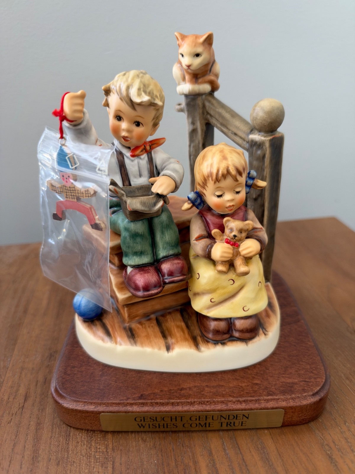COA Hummel Club Exclusive “Wishes Come True” #1499 Hum 2025/A Never Displayed
