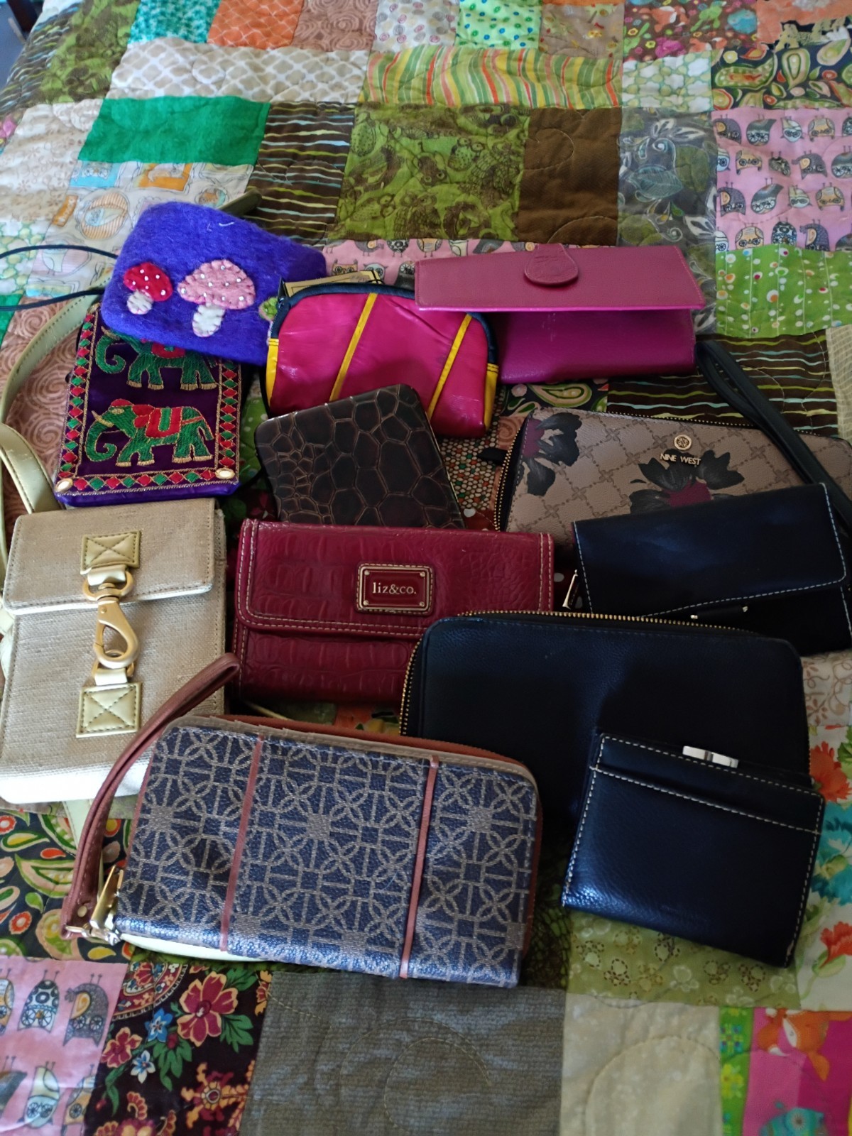 Lot Of Wallets , 4+ Lbs Some Brands , Vintage To Modern Please Read, Nice Con Lot Of Wallets , 4+ Lbs Some Brands , Vintage To Modern Please Read, Nice Con