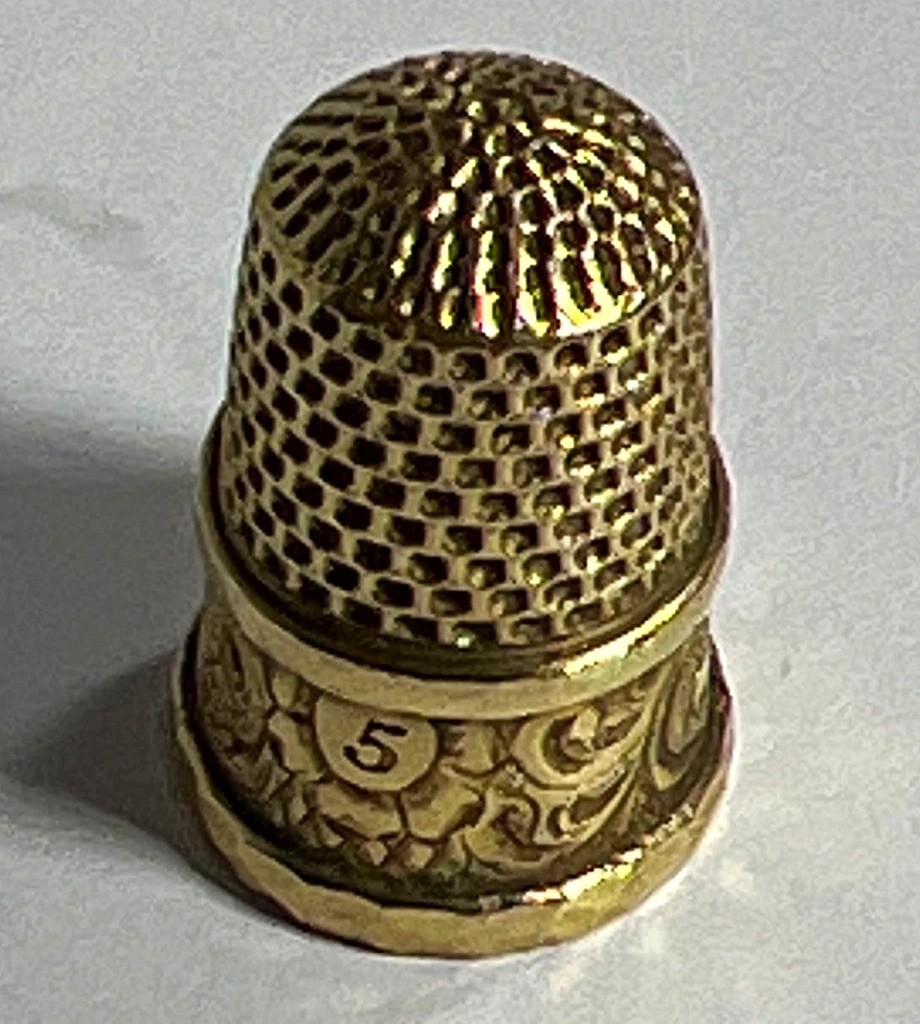 Antique Victorian 14K Gold Sewing Thimble Hand Engraved Scrolling Filigree sz 5