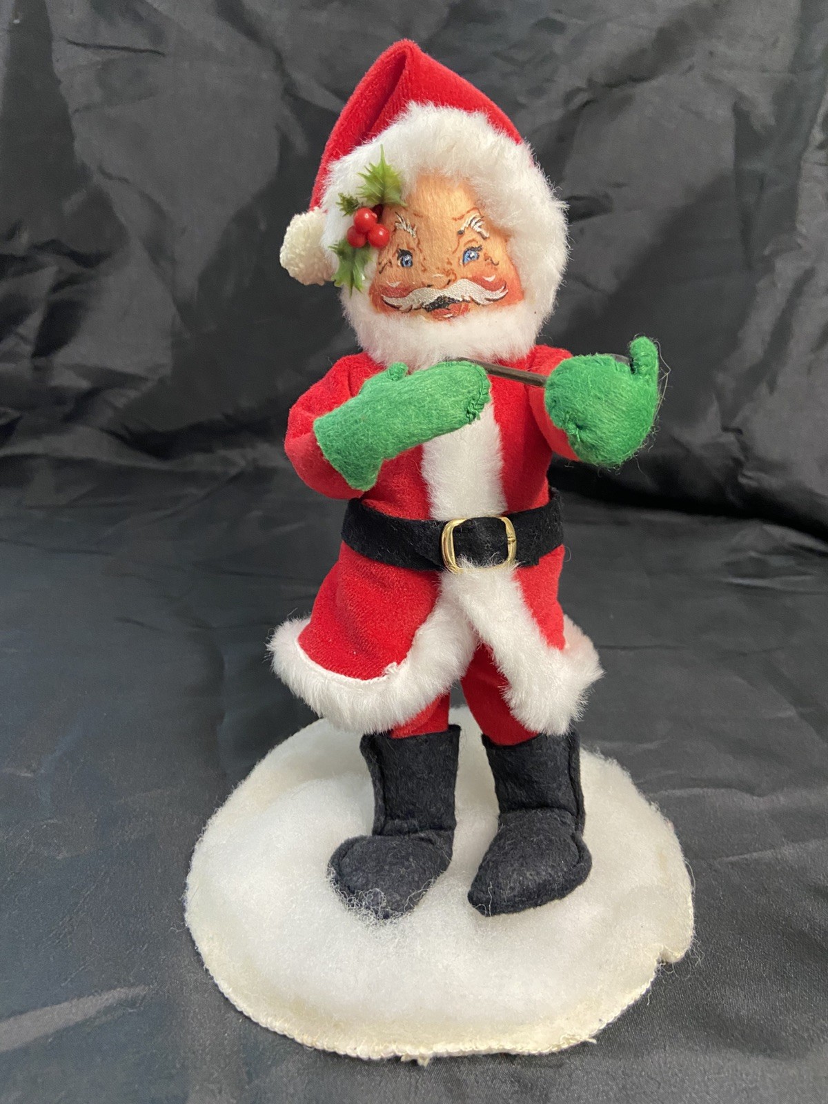 VTG 1989 Annalee  Santa Claus with Pipe in Felt Base
