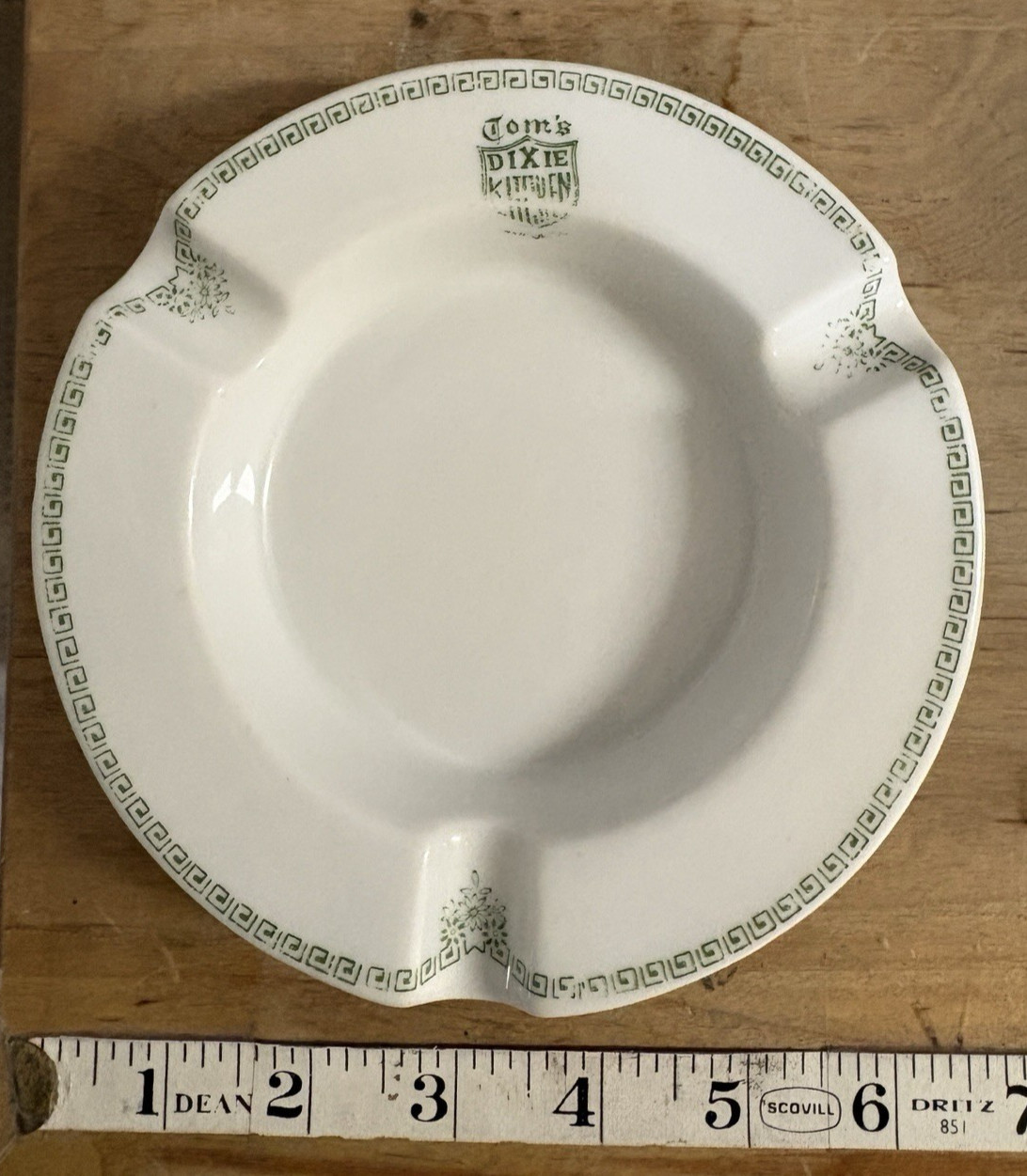 Vintage 1920\'s 1930\'s TOM\'S DIXIE KITCHEN Manilla Albert Pick & Co ASHTRAY