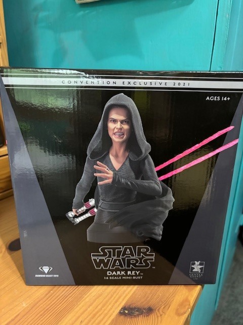 STAR WARS DARK REY 1:6 SCALE MINI-BUST CONVENTION EXCLUSIVE 2021 GENTLE GIANT