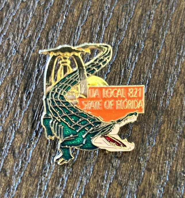 UA Sprinkler Fitters Union Local 821 State Of Florida Alligator Lapel Pin