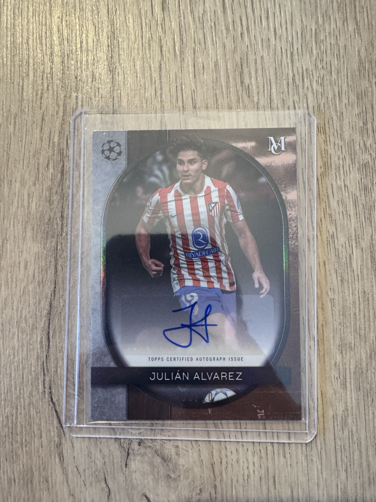 Topps Museum 2025/26 Autograph AA-JA Julián Álvarez 5/10