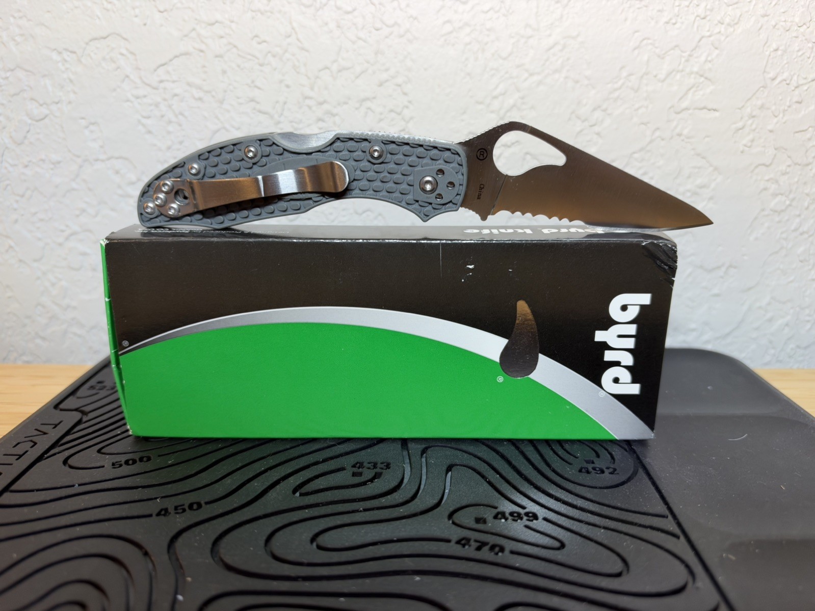 Spyderco Byrd Knife Meadowlark 2 Combination Edge Grey SS New FRN Handle 