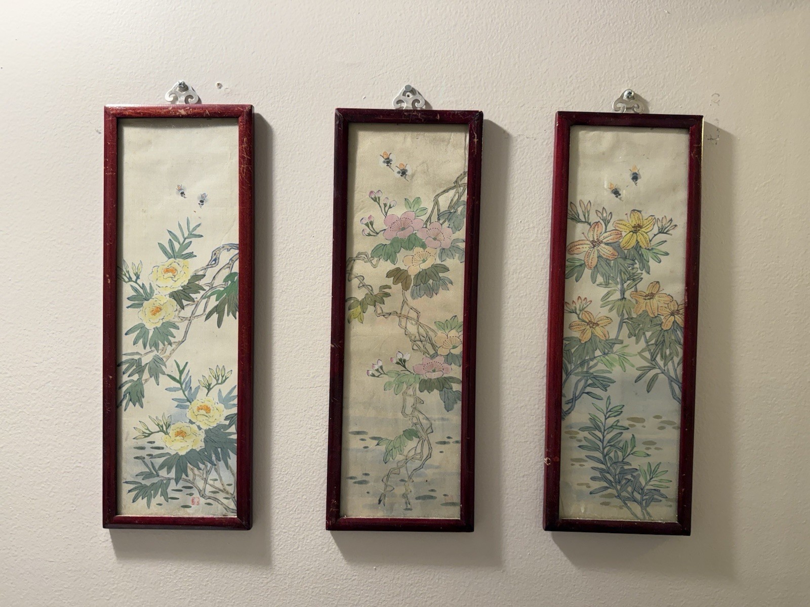 Vintage Chinese 3 Panel Silk Hand-Painted Screen Wall Art Framed Asian Art Rare Vintage Chinese 3 Panel Silk Hand-Painted Screen Wall Art Framed Asian Art Rare